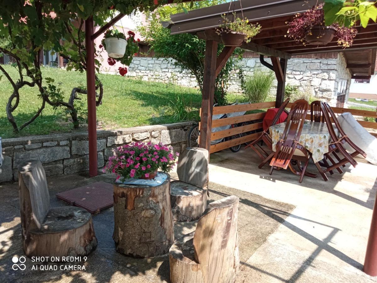 Yellow Rose Rakovica Exterior photo